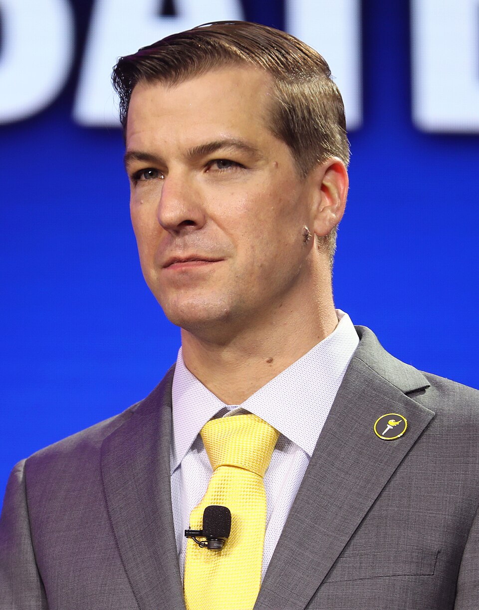 Headshot of Chase Oliver